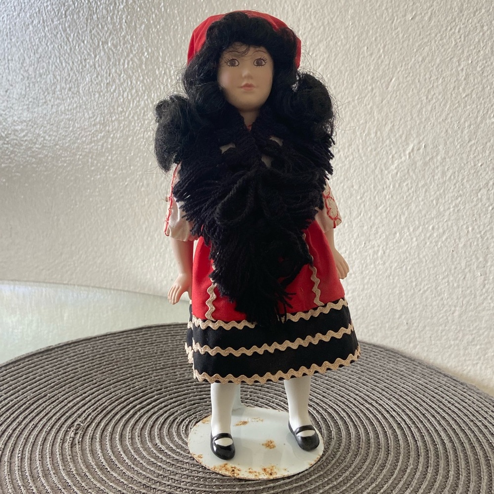 Used Rosa representing Portugal Dolls of The World by Danbury Mint